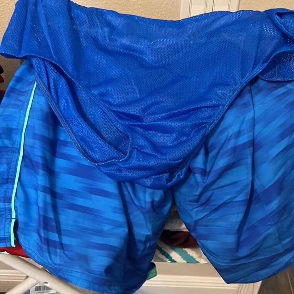Nikes Swim Trunks - Picture 3 of 5